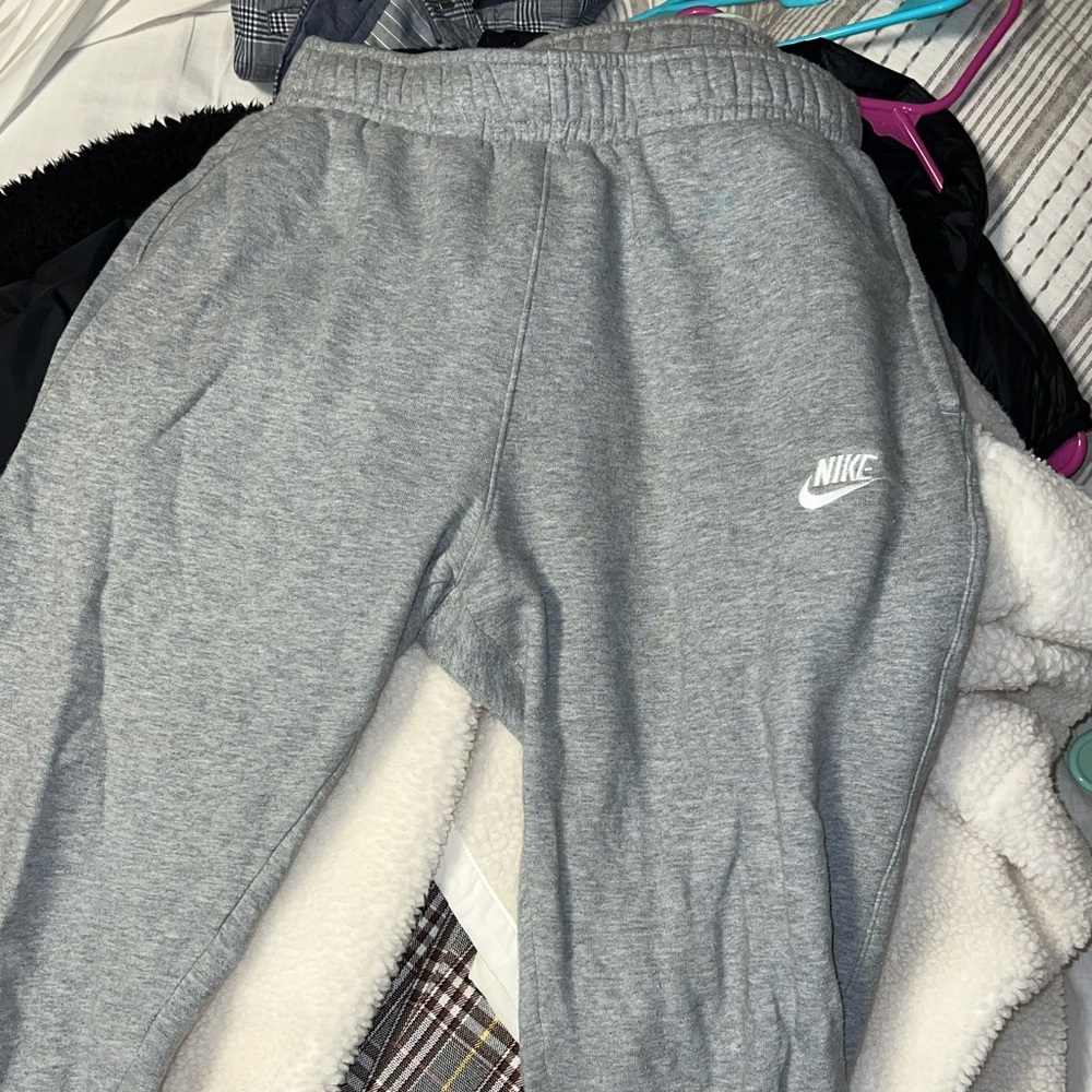 MENS NIKE SWEATPANTS SIZE SMALL